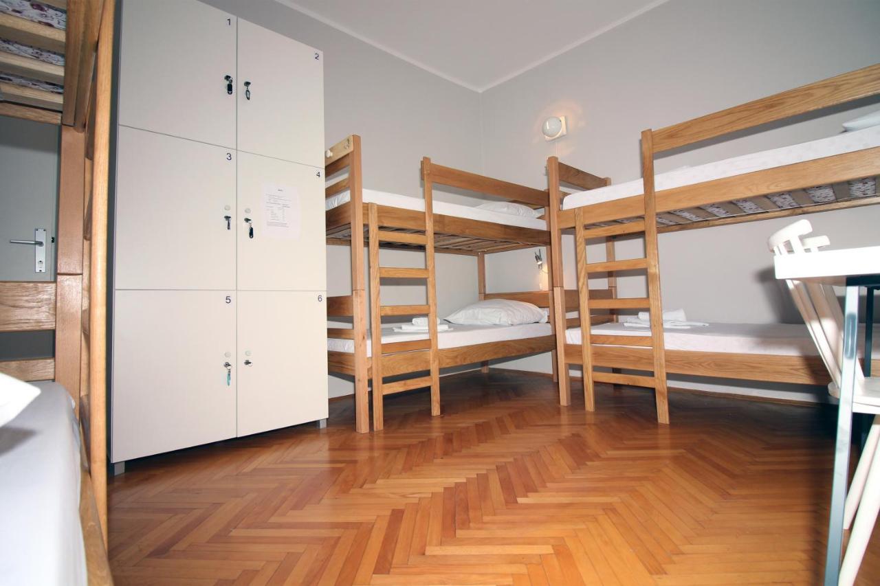 Hostel Marko 迪斯诺 外观 照片