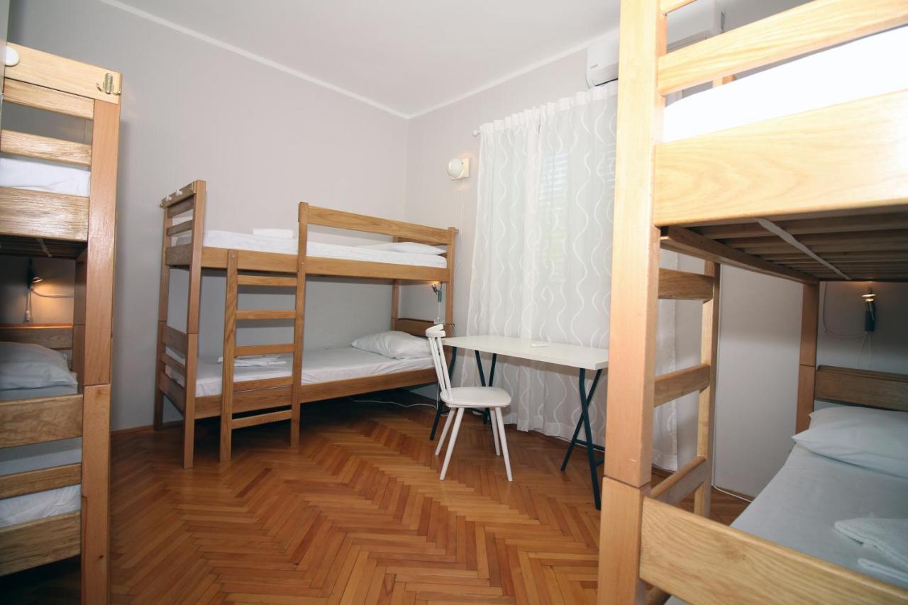 Hostel Marko 迪斯诺 外观 照片