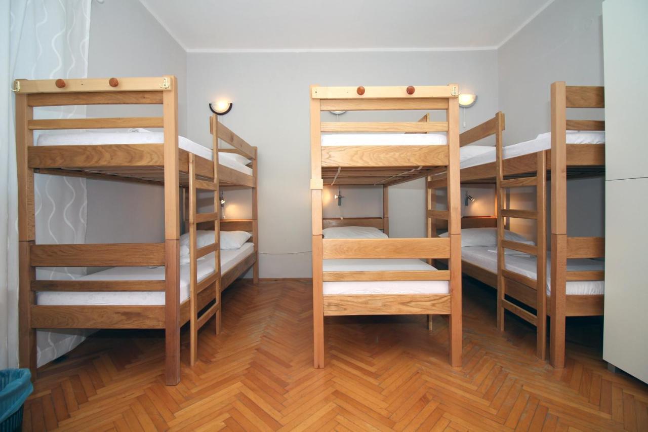 Hostel Marko 迪斯诺 外观 照片